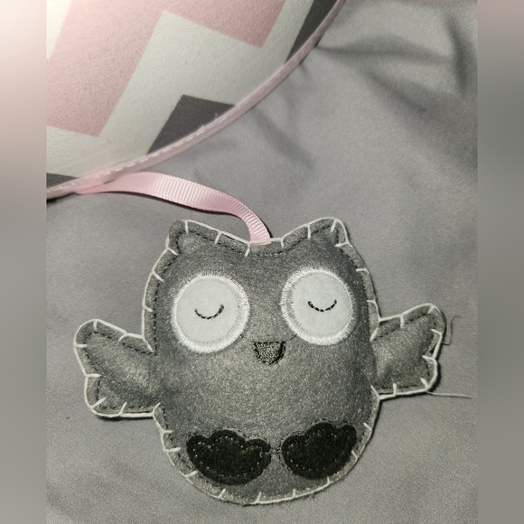 My Baby Sam Pink/Gray CHEVRON Mobile. 27 Inch x 10 Inch x 16 Inch Baby Owls. - Picture 2 of 5